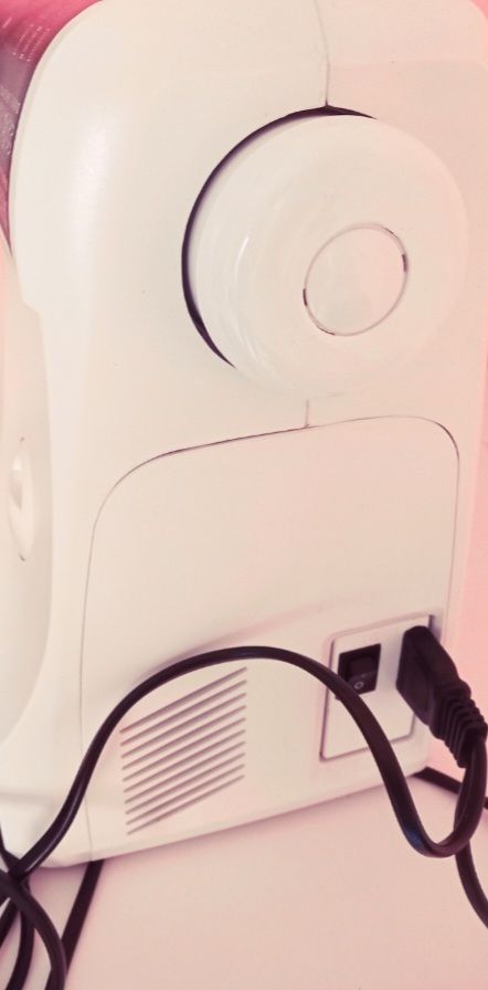 MAQUINA DE COSER AEG🎀