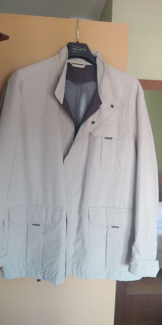 Cazadora impermeable 