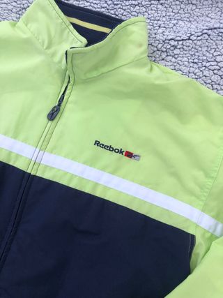 Chaqueta Reebok vintage 90-00’.