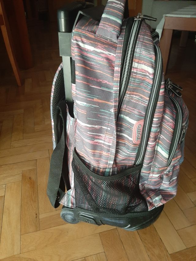 Mochila escolar Totto