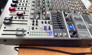 behringer xenyx 1832 fx