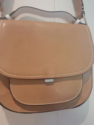 Bolso Zara Camel y correas blancas