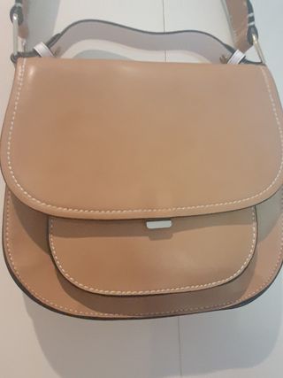 Bolso Zara Camel y correas blancas