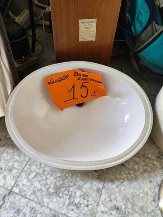 Lavabo Roca bajo encimera