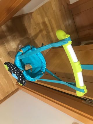 Saltador de puerta para bebé
