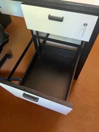 Conjunto mesa y silla despacho