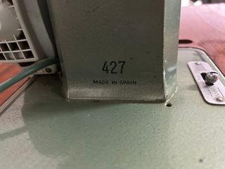 Maquina de Coser REFREY