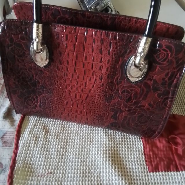 Borsa bauletto vernice rossa e nera