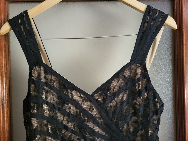 Vestido fiesta de encaje negro