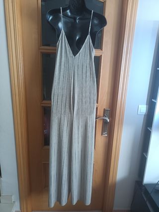 Mono largo fluido. marca Zara M nuevo
