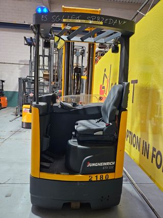 CARRETILLA RETRACTIL MARCA JUNGHEINIRCH