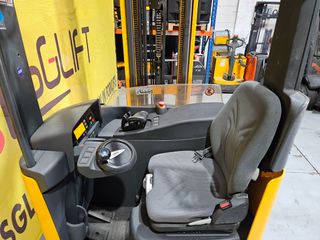 CARRETILLA RETRACTIL MARCA JUNGHEINIRCH