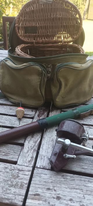 Caña y Cesta de pesca