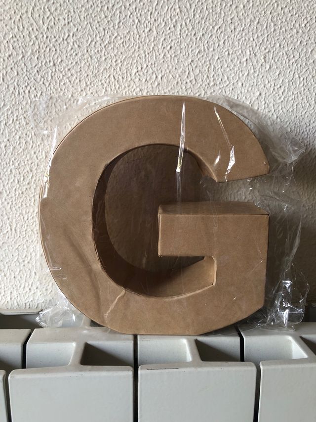 Letra G de cartón