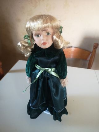 Bambola di porcellana