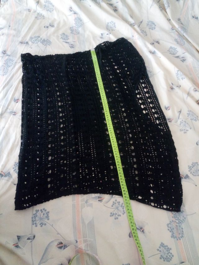 Blusa preta transparente e fresca