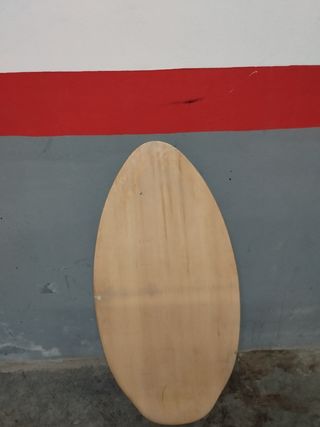 Tabla de surf de madera