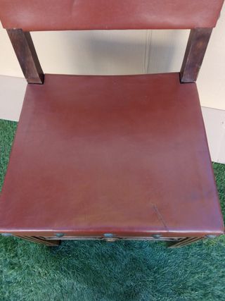 Silla cuero antigua