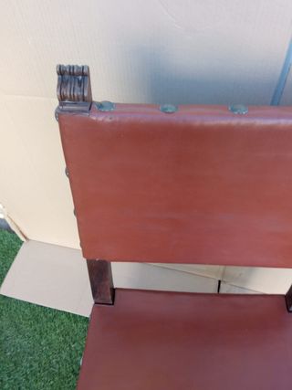 Silla cuero antigua