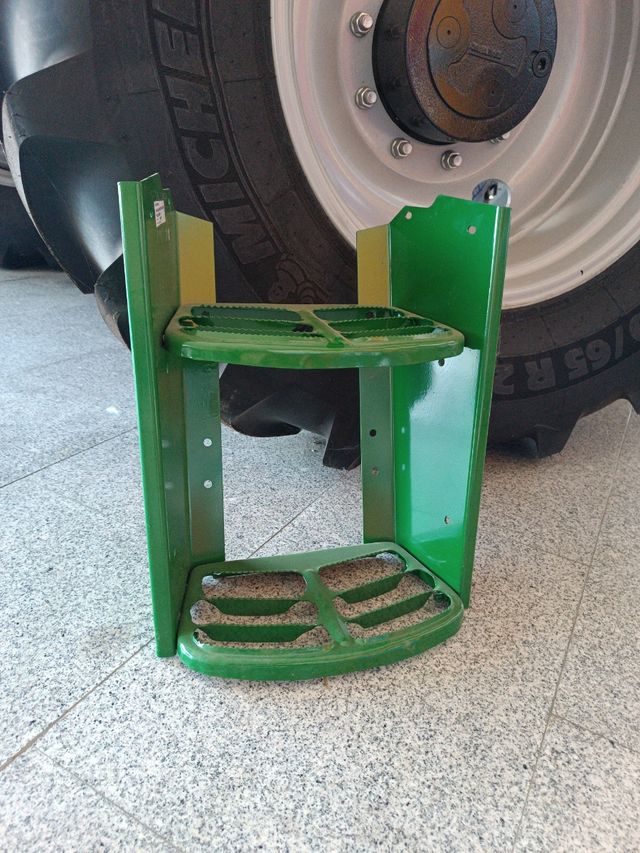 Escalera John Deere 2 peldaños