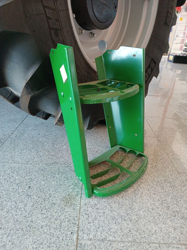 Escalera John Deere 2 peldaños