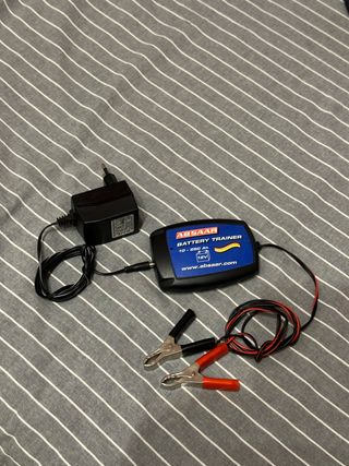 Cargador de Baterias Absaar 12V