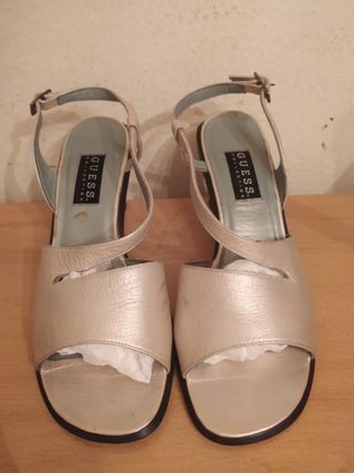 GUESS - sandalias tacón ancho 39