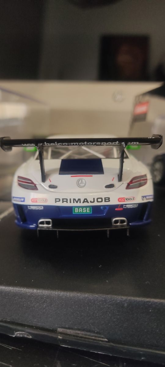 Scalextric Mercedes SLS AMG GT3 Nuevo