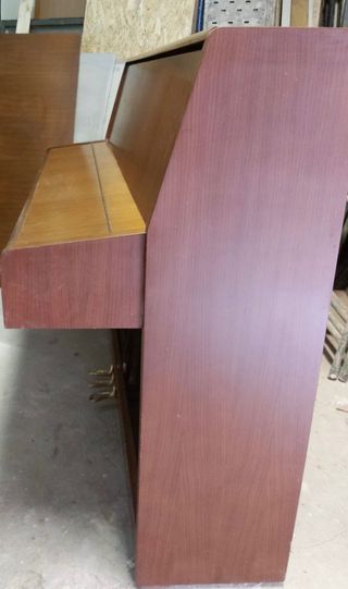 Piano de pared Kawai