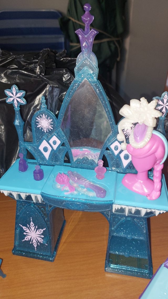 Set para barbie frouzen.