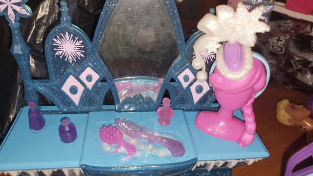 Set para barbie frouzen.