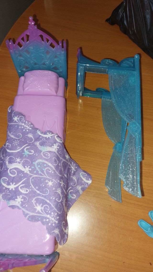 Set para barbie frouzen.