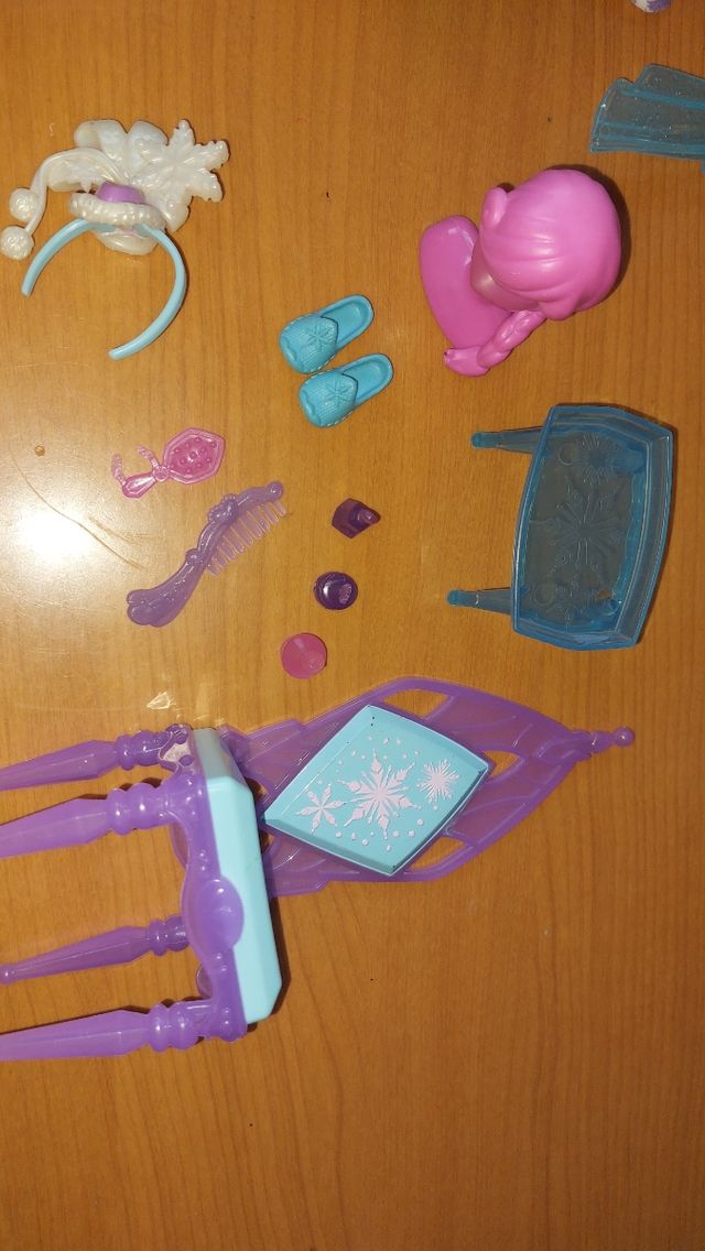 Set para barbie frouzen.