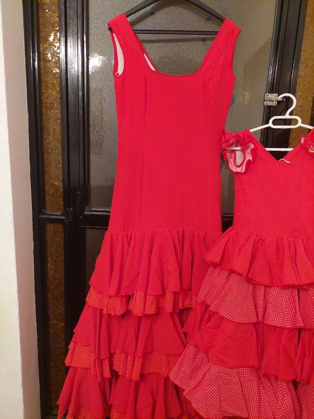 2 Traje flamenca niña y mujer