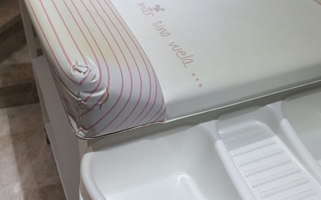 Bañera cambiador con estantes ratita rosa