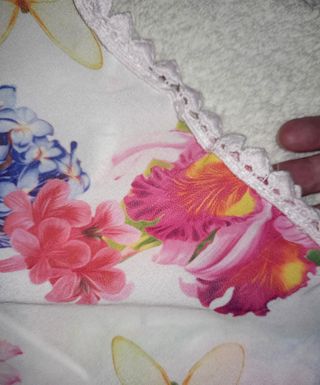 Mono corto súper con flores nuevo S