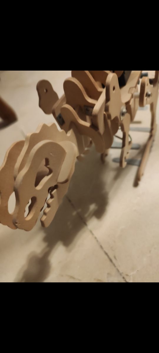 Dinosaurio T-Rex de madera