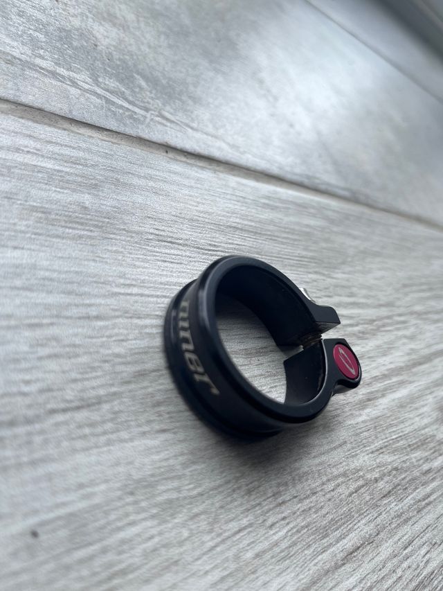 Abrazadera de tija de Sillin Niner 34,9