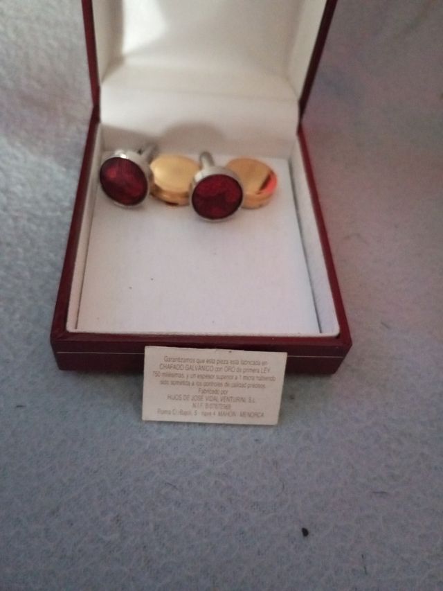 Gemelos para colocar en las mangas