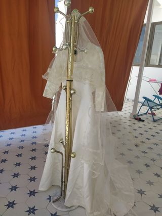 Vestido de novia. Rosa Clara.