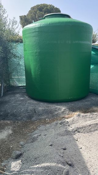 Depósitos cisternas poliester agua