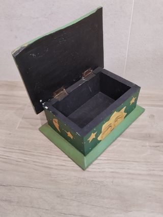 Caja joyero de madera
