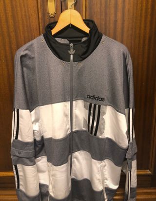Chándal vintage parte de arriba adidas.