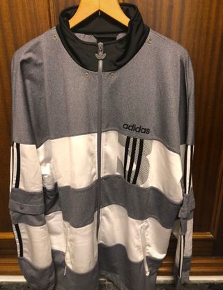 Chándal vintage parte de arriba adidas.