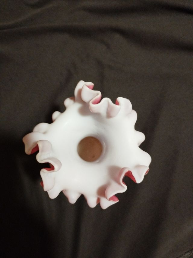 Antiguo jarrón opalina rosa