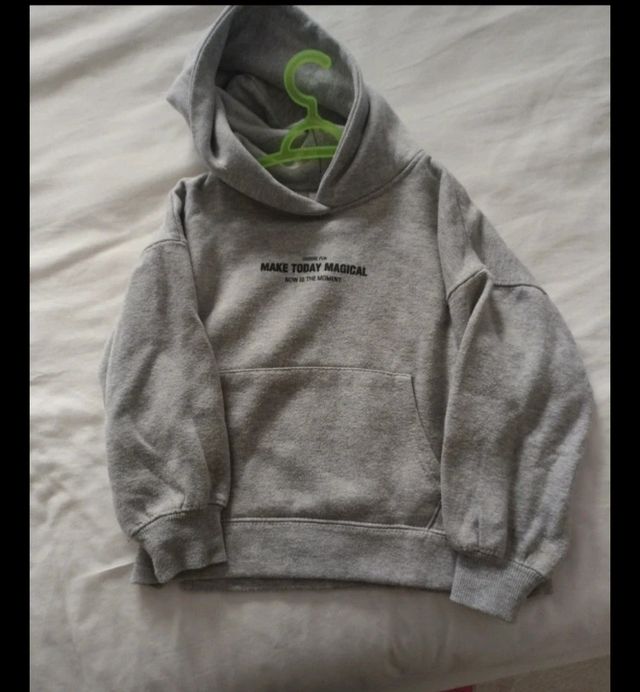 Sudadera Zara niño Talla 7 años