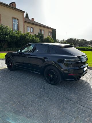 Porsche Cayenne 2021