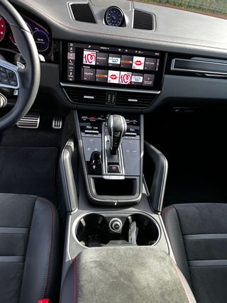 Porsche Cayenne 2021