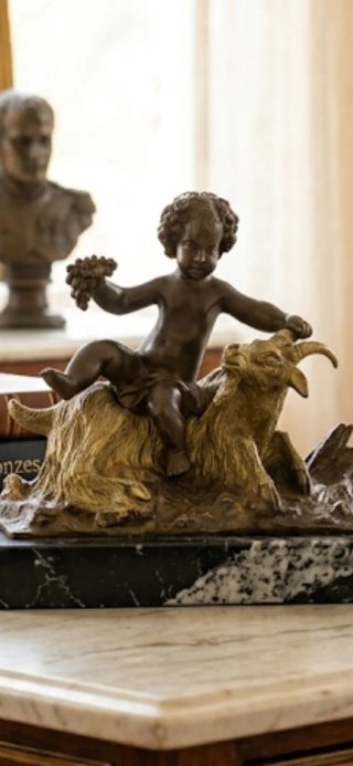 Figura de bronce
