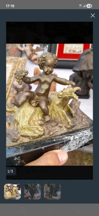 Figura de bronce